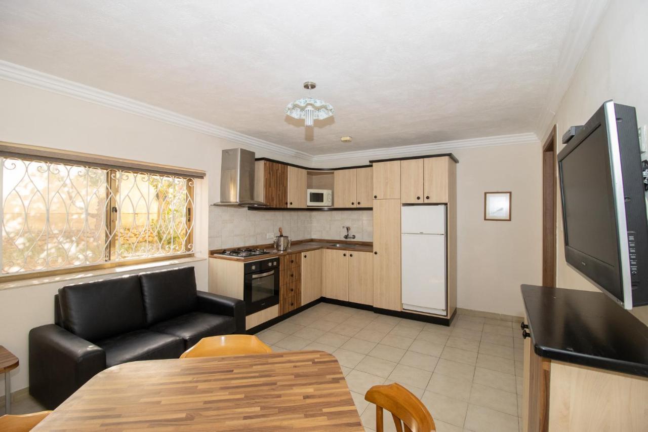 Tranquil Villa Apartments Units Mellieħa Екстериор снимка