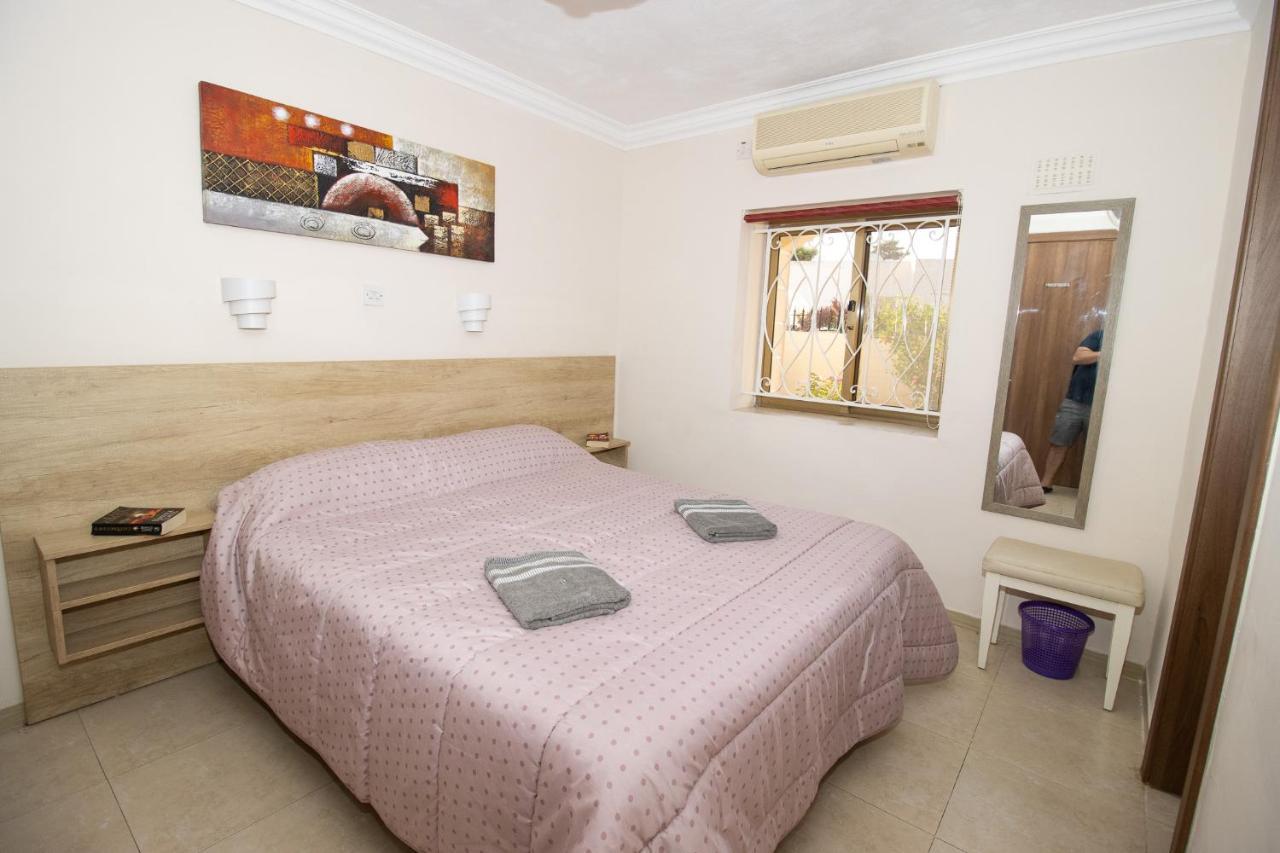 Tranquil Villa Apartments Units Mellieħa Екстериор снимка