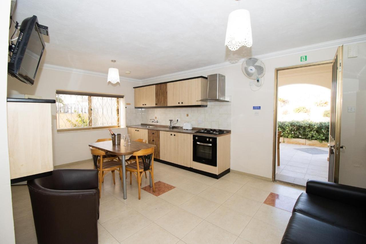 Tranquil Villa Apartments Units Mellieħa Екстериор снимка