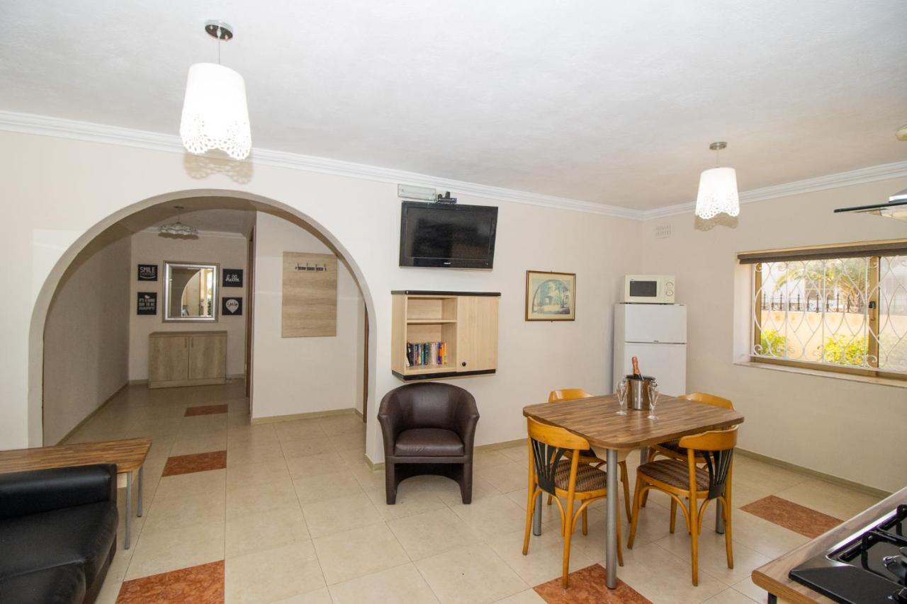 Tranquil Villa Apartments Units Mellieħa Екстериор снимка
