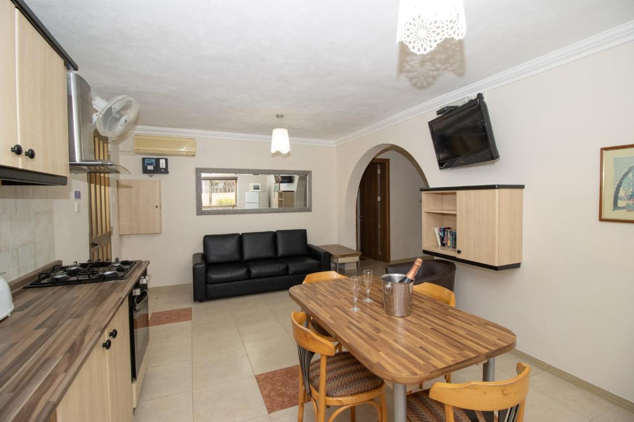 Tranquil Villa Apartments Units Mellieħa Екстериор снимка