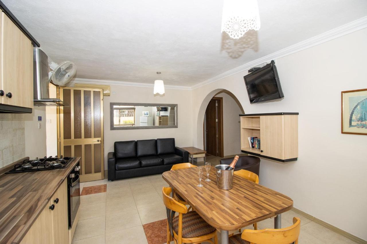 Tranquil Villa Apartments Units Mellieħa Екстериор снимка