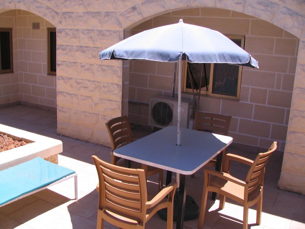 Tranquil Villa Apartments Units Mellieħa Екстериор снимка