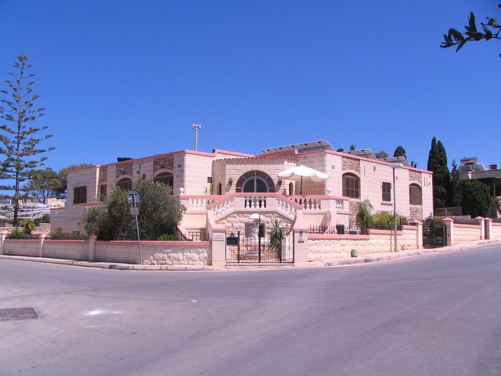Tranquil Villa Apartments Units Mellieħa Екстериор снимка